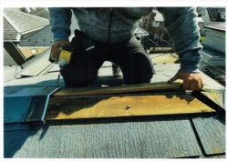 さいたま市岩槻区にて　屋根葺き替え・下屋根塗装工事をいたしました