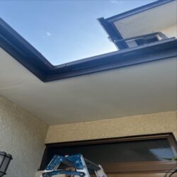 さいたま市見沼区にて塗膜劣化したスレート屋根の屋根カバー工法を施工いたしました