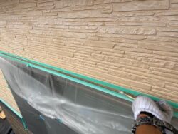 さいたま市岩槻区　屋根カバー外壁塗装 プライマー塗布