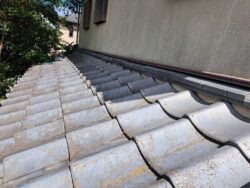 蓮田市　トップライト解体瓦設置大下屋根漆喰補修 下屋根