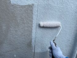 さいたま市浦和区　屋根カバー外壁塗装 下塗り