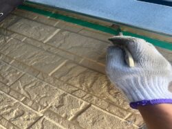 さいたま市浦和区　屋根カバー外壁塗装 プライマー塗布