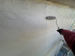 見沼区　外壁塗装ベランダ防水波板交換 外壁上塗り