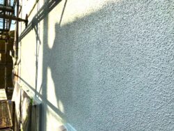 練馬区　屋根カバー外壁塗装上塗り