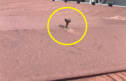 さいたま市見沼区にて釘浮き