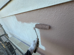 さいたま市西区にて外壁中塗り