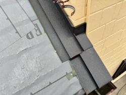 岩槻区　屋根カバー 屋根材雨押さえ設置