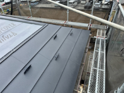 岩槻区　屋根カバー 屋根材設置