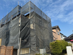 岩槻区　屋根カバー　足場設置