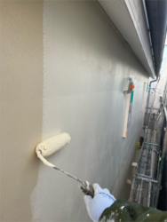 さいたま市見沼区にて外壁中塗り