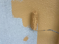 さいたま市緑区 屋根カバー外壁塗装 外壁塗装 中塗り