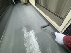 志木市屋根外壁塗装ベランダ 