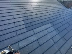 志木市屋根外壁塗装屋根中塗り