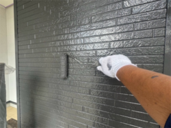 志木市屋根外壁塗装上塗り