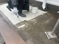 さいたま市にてプライマー塗布