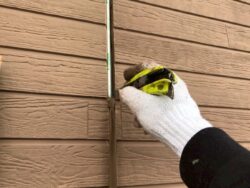 さいたま市緑区外壁塗装工事　コーキング カット