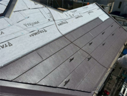 さいたま市スーパーガルテクト屋根カバー工事 屋根材・雪止め金具設置