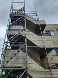 さいたま市見沼区 マンション 屋上防水工事 足場設置